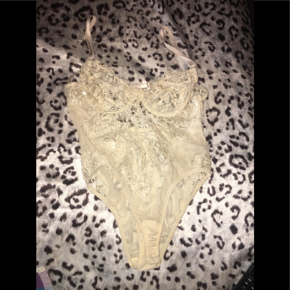 Lingerie bodysuit